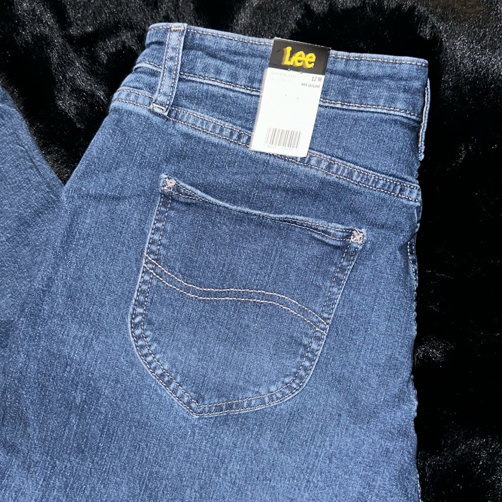 Stylish Lee Women’s Wide Leg Crop Jean